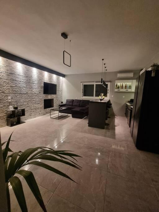 Luxvilla Agioi Deka  Extérieur photo